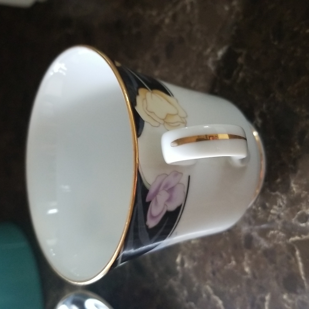 🥳 Host Pick 🥳 Mikasa Charisma (Black) Porecelain Tea Cup & Saucer - Picture 4 of 7